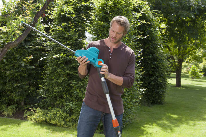 GARDENA Elektro-Teleskop-Heckenschere THS 500/48